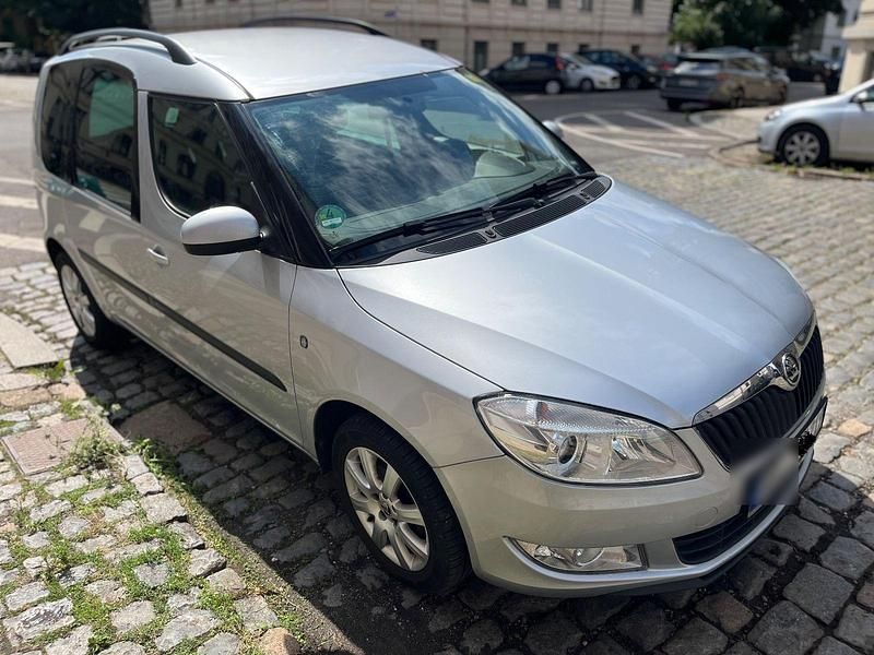 Silber Gebraucht 2013 Skoda Roomster Ambition Kombi | 4.300 € (Fairer Preis) - Bild 1/4