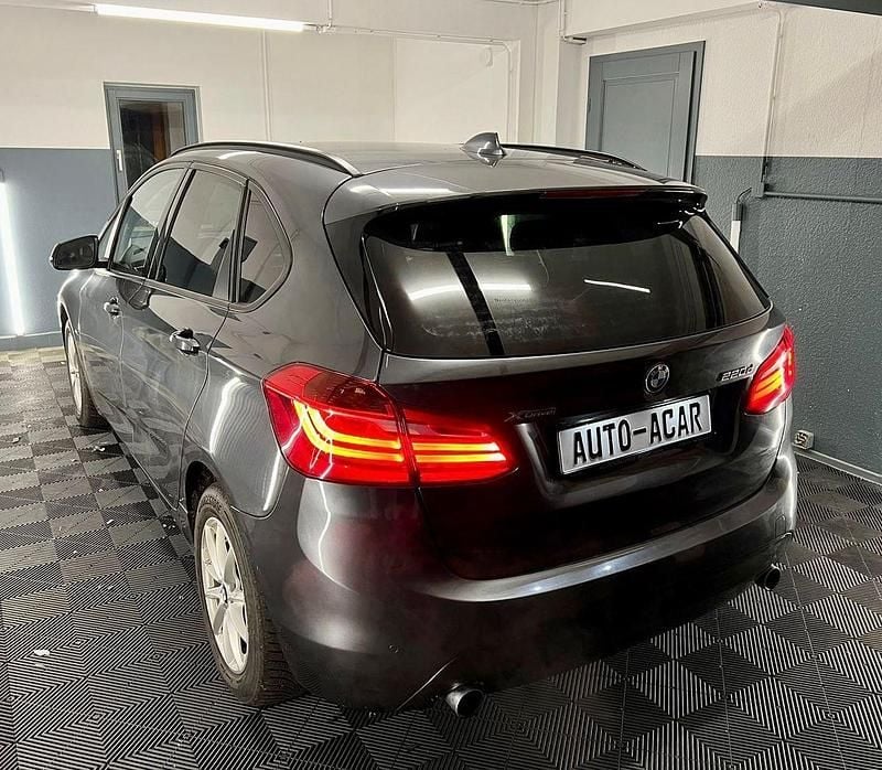 Gebraucht BMW 220 Active Tourer Sport Line 190 PS (139 kW) 2015 Grau Van / Kleinbus
