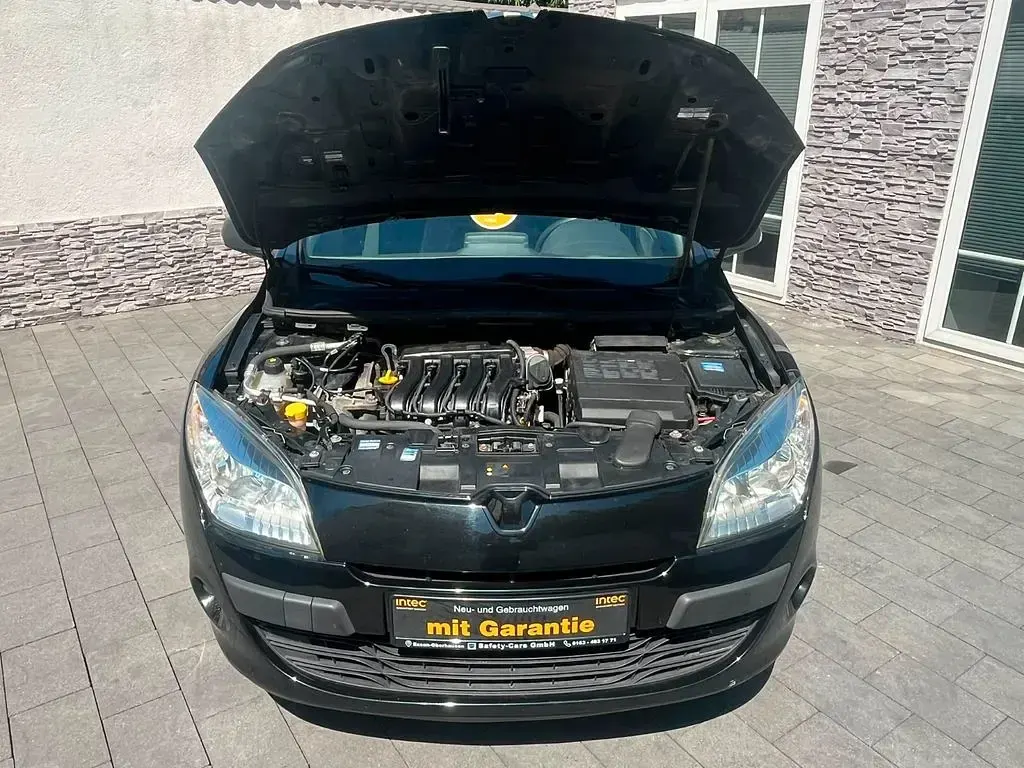Gebraucht Renault Mégane III 101 PS (74 kW) 2011 Schwarz Limousine