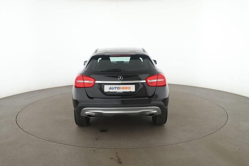 Gebraucht Mercedes GLA180 Urban 109 PS (80 kW) 2016 Schwarz SUV