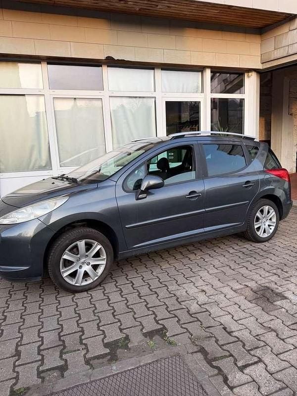 Gebraucht Peugeot 207 120 PS (88 kW) 2008 Gris shark Kombi