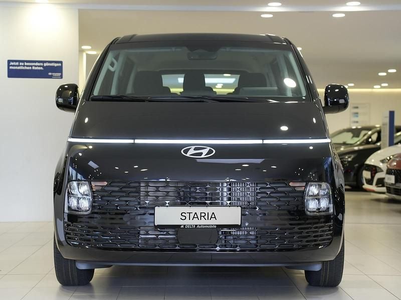 Neu Hyundai Staria Trend 224 PS (164 kW) 2026 Abyss black / mic Van / Kleinbus