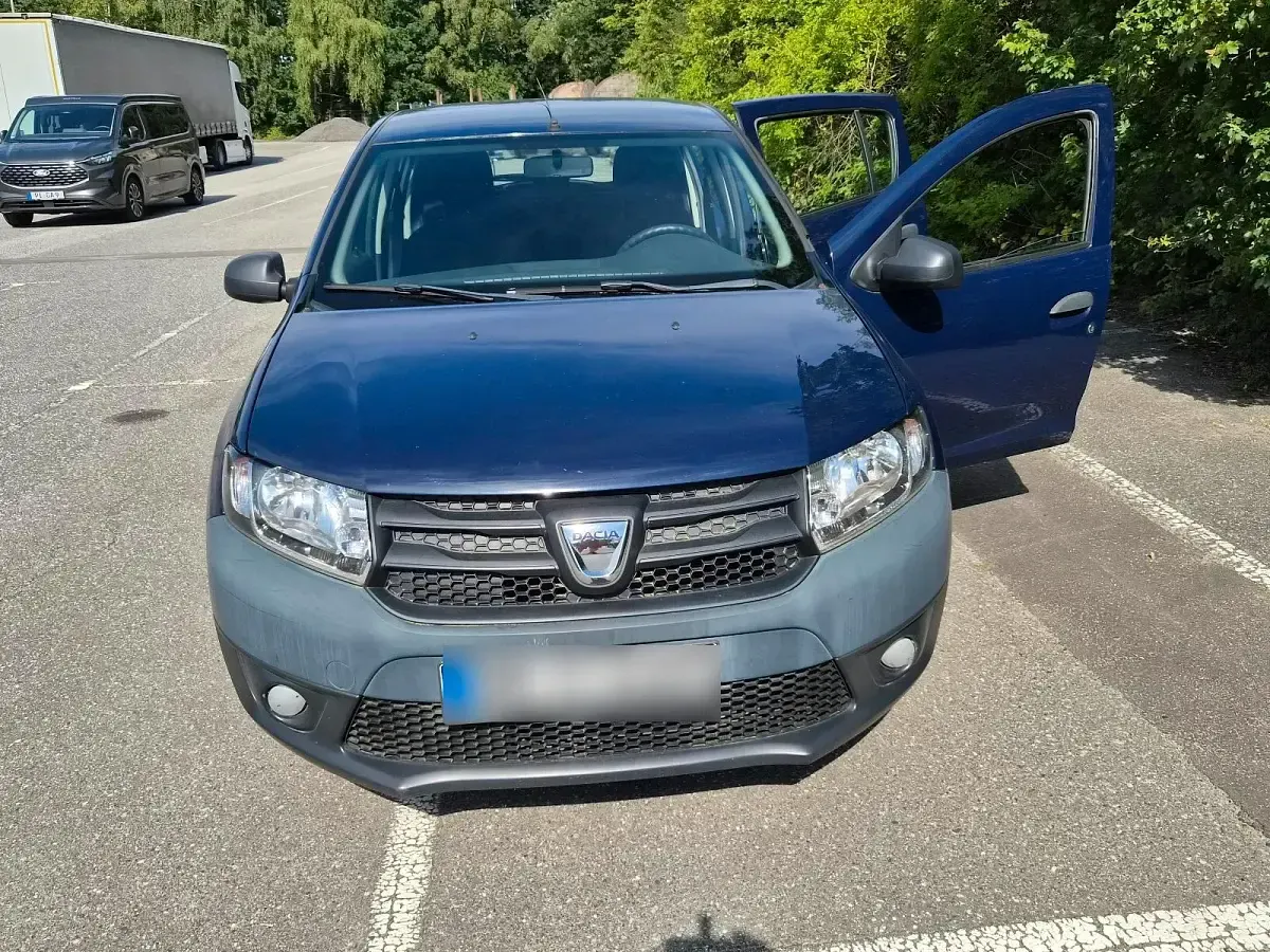 Gebraucht Dacia Sandero Essentiel 75 PS (55 kW) 2015 Blau Limousine