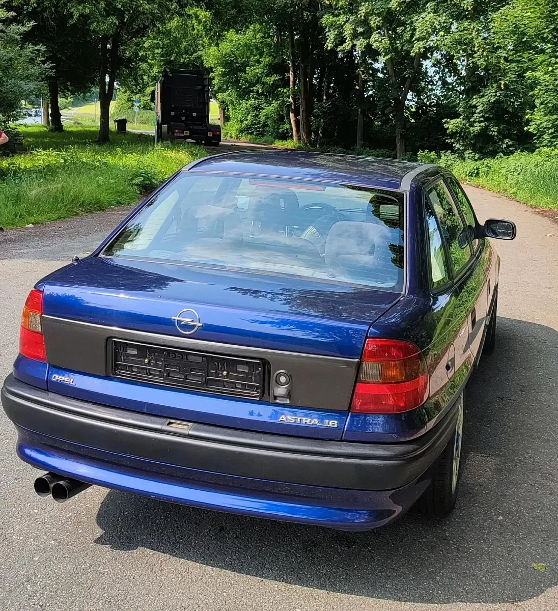 Gebraucht Opel Astra 71 PS (52 kW) 1995 Blau Limousine