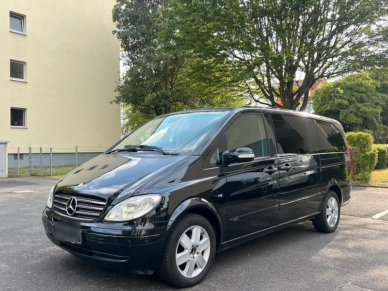Schwarz Gebraucht 2009 Mercedes Viano Van / Kleinbus | 9.999 € (Superpreis) - Bild 1/4