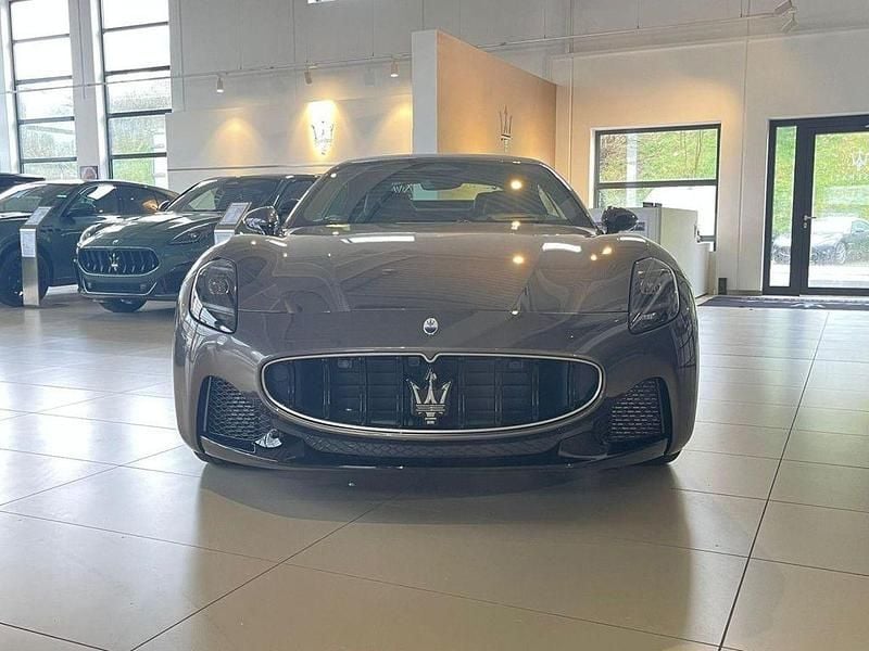 Neu Maserati GranCabrio 491 PS (361 kW) 2026 Grau Cabrio