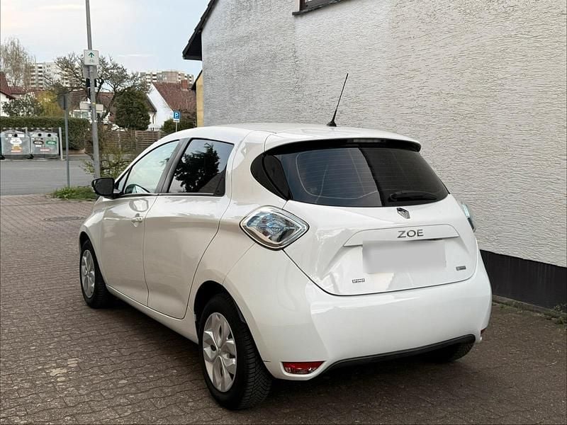 Gebraucht Renault Zoe Life 67 kW (92 PS) 2017 Weiß Kleinwagen
