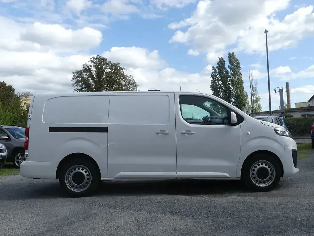 Gebraucht Citroën Jumpy 122 PS (89 kW) 2021 Weiß Van / Kleinbus