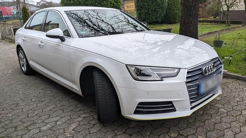 Gebraucht Audi A4 150 PS (110 kW) 2016 Weiß Limousine