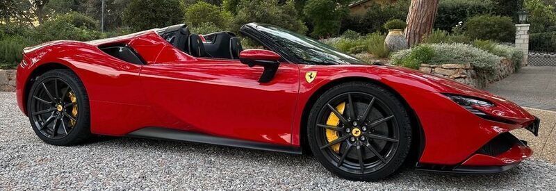 Gebraucht Ferrari SF90 780 PS (573 kW) 2023 Rot Cabrio