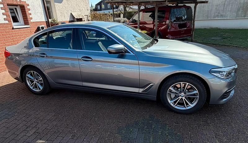 Gebraucht BMW 530e iPerformance 252 PS (185 kW) 2019 Grau Limousine