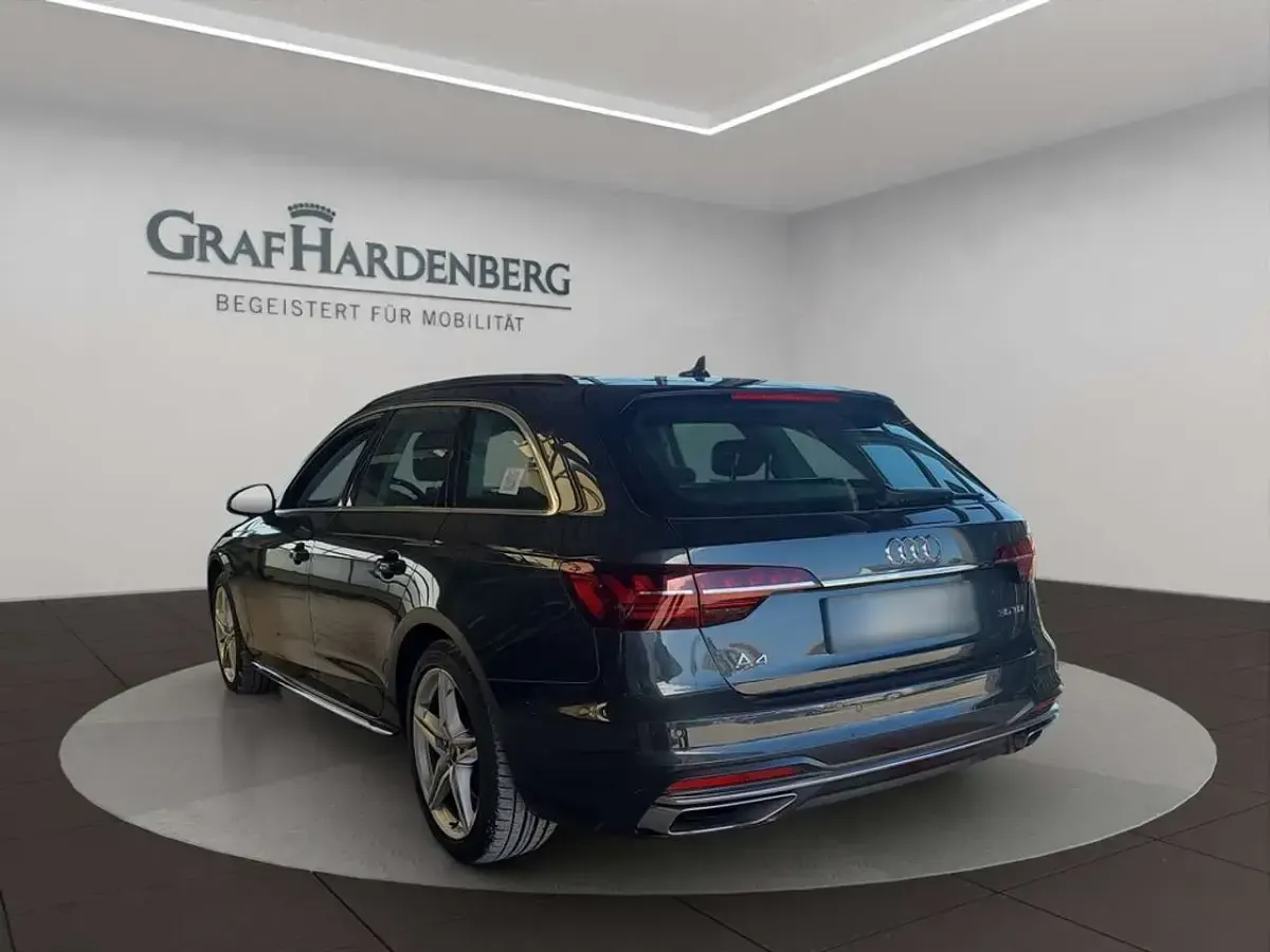 Gebraucht Audi A4 Advanced 163 PS (119 kW) 2023 Manhattangrau metallic Kombi