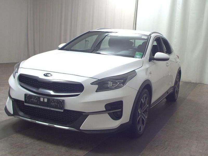 Gebraucht Kia Ceed Vision 160 PS (117 kW) 2021 (hw2) deluxeweiss met. (metallic) Kleinwagen