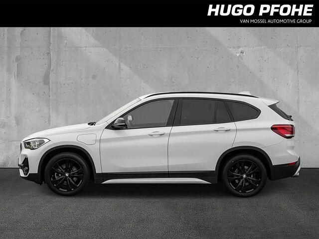 Gebraucht BMW X1 Sport Line 220 PS (161 kW) 2021 Weiß SUV