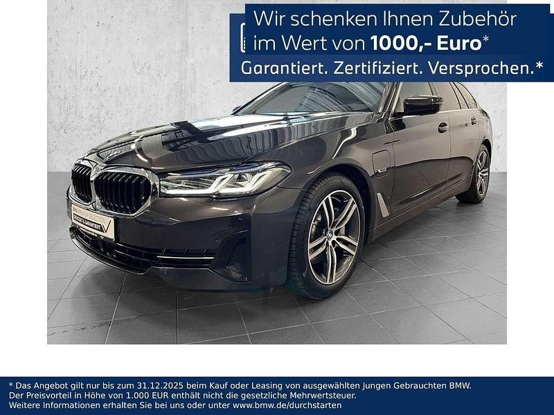 Grau Gebraucht 2023 BMW 530e Sport Line Kombi | 38.750 € (Fairer Preis) - Bild 1/3