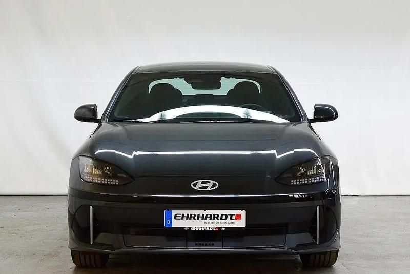 Gebraucht Hyundai Ioniq 6 Dynamiq 111 kW (151 PS) 2024 Nocturne gray metall Limousine