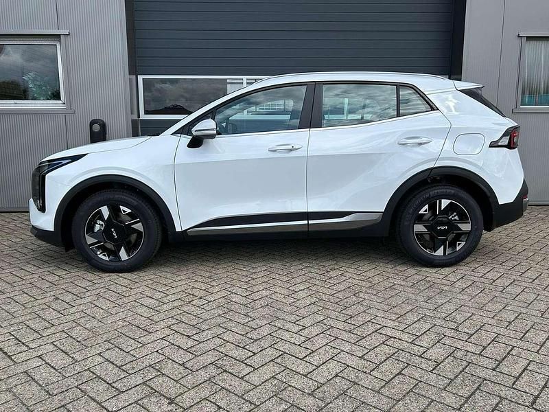 Deluxeweiß metallic Neu 2025 Kia Sportage Vision SUV | 31.090 € (Guter Preis) - Bild 1/4