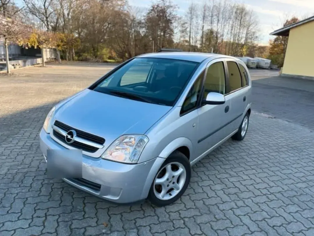Gebraucht Opel Meriva 106 PS (77 kW) 2007 Silber Van / Kleinbus