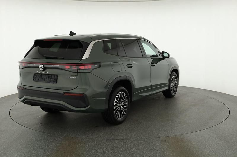 Gebraucht VW Tayron Life 2025 Cipressino grün metallic SUV