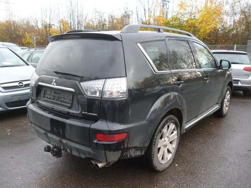 Gebraucht Mitsubishi Outlander Motion 177 PS (130 kW) 2012 Schwarz SUV