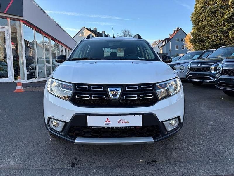 Gebraucht Dacia Sandero Celebration 90 PS (66 kW) 2018 Weiß SUV