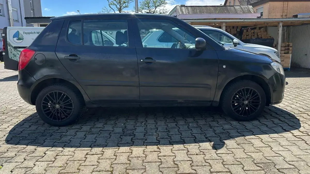 Gebraucht Skoda Fabia 60 PS (44 kW) 2009 Schwarz Limousine