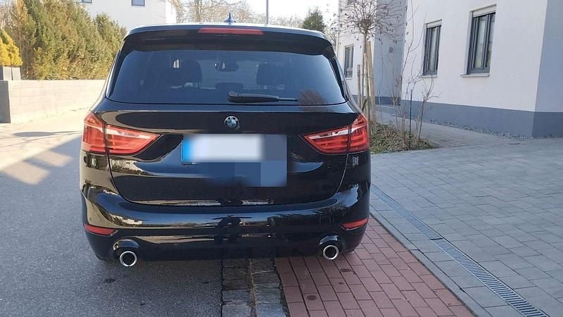 Gebraucht BMW 218 Gran Tourer 150 PS (110 kW) 2021 Schwarz Van / Kleinbus