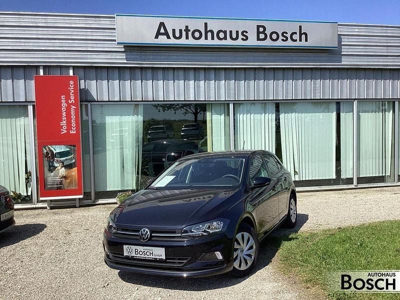 Deep black perleffekt Gebraucht 2021 VW Polo Comfortline Limousine | 15.666 € (Guter Preis) - Bild 1/2