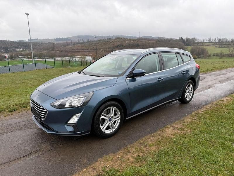 Gebraucht Ford Focus Cool & Connect 120 PS (88 kW) 2021 Blau Limousine