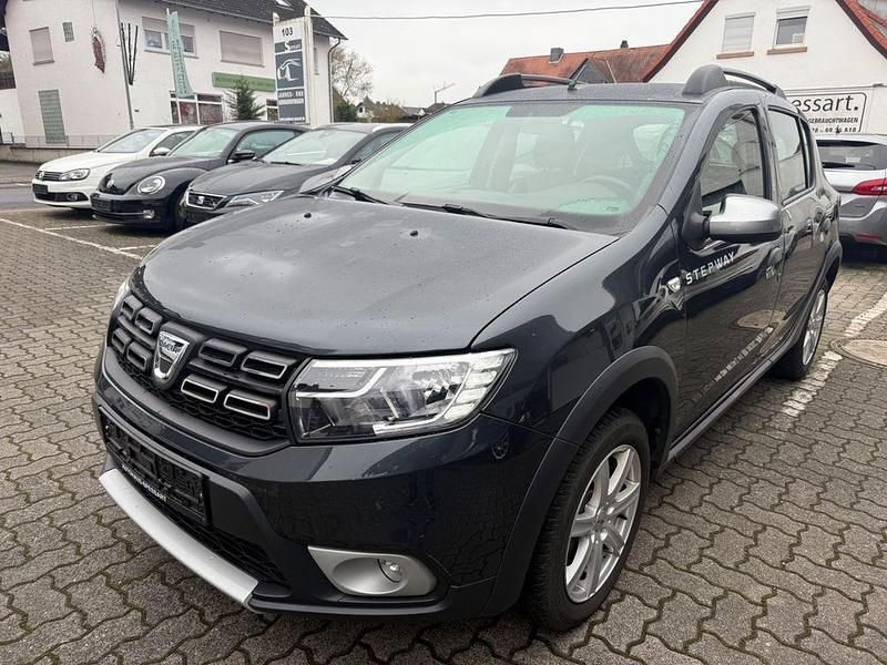 Gebraucht Dacia Sandero Prestige 90 PS (66 kW) 2017 Grau Limousine