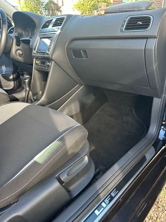 Gebraucht VW Polo Life 90 PS (66 kW) 2013 Schwarz Kleinwagen