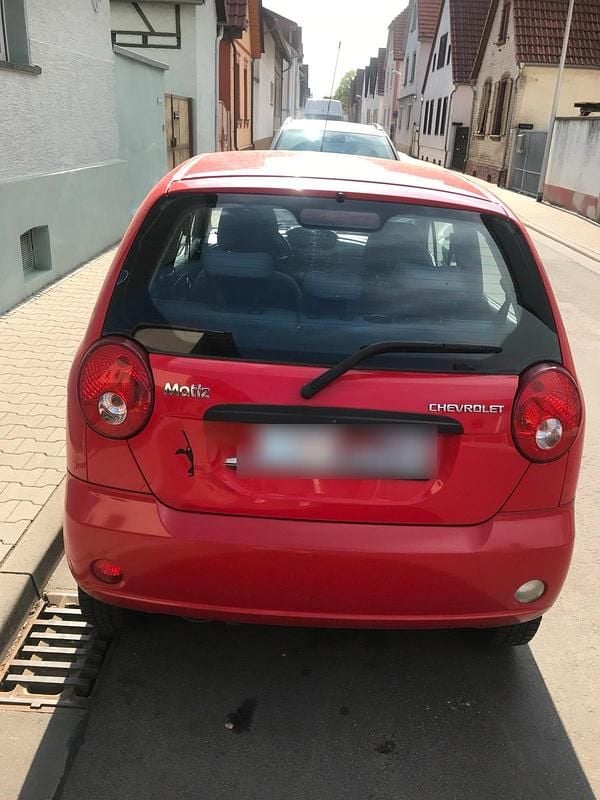 Gebraucht Chevrolet Matiz 52 PS (38 kW) 2009 Rot Kleinwagen