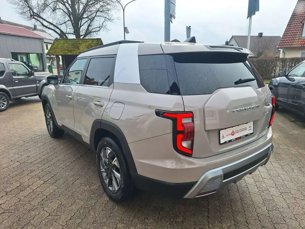 Nuova KGM Torres 150 CV (110 kW) 2025 Beige SUV