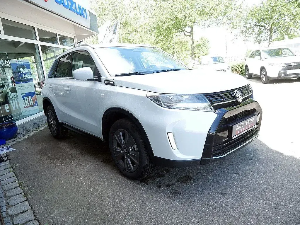 Neu Suzuki Vitara Comfort 110 PS (80 kW) 2025 Weiß SUV