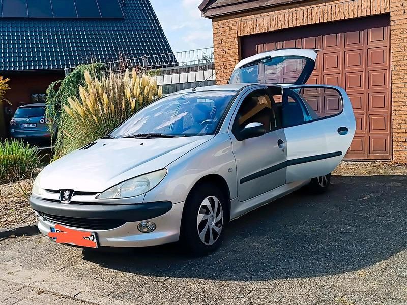 Silber Gebraucht 2003 Peugeot 206 Kleinwagen | 3.000 € (Teuer) - Bild 1/4