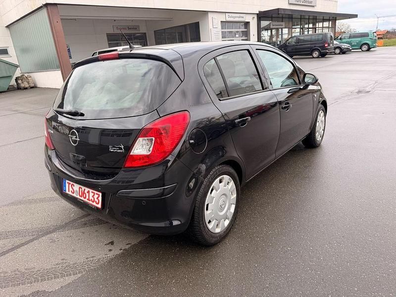 Gebraucht Opel Corsa Edition 87 PS (63 kW) 2010 Schwarz Kleinwagen