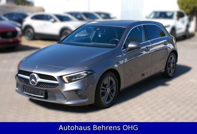 Gebraucht Mercedes A250 Progressive 224 PS (164 kW) 2018 Grau metallic Limousine
