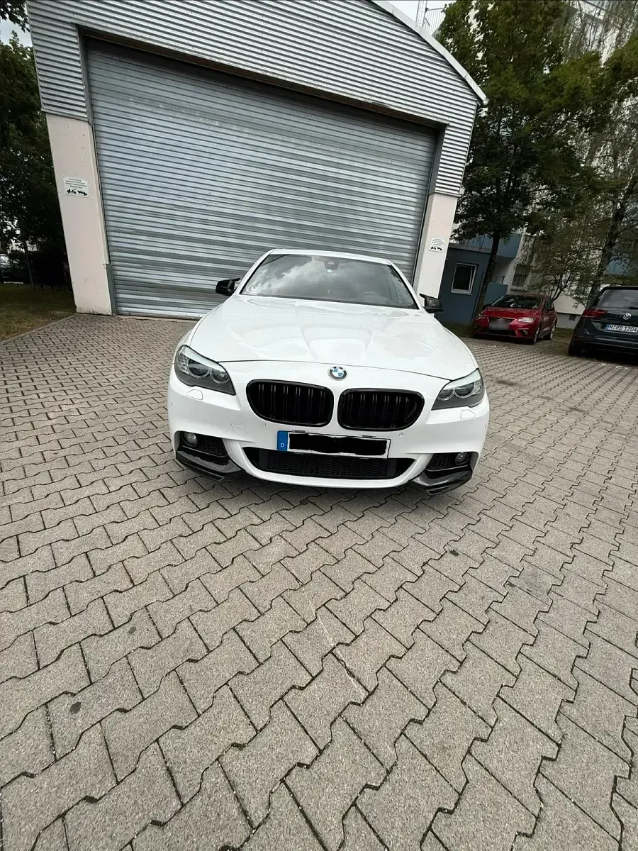 Gebraucht BMW 525 218 PS (160 kW) 2012 Weiß Limousine