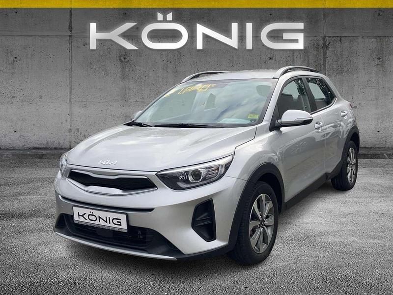 Seidensilber metallic Gebraucht 2023 Kia Stonic Vision SUV | 19.489 € (Guter Preis) - Bild 1/4