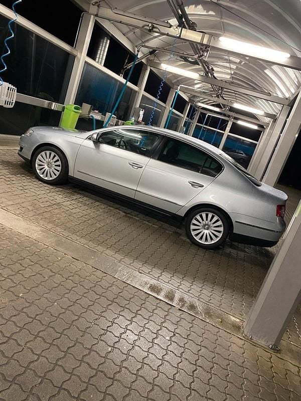 Gebraucht VW Passat Highline 150 PS (110 kW) 2005 Silber Limousine