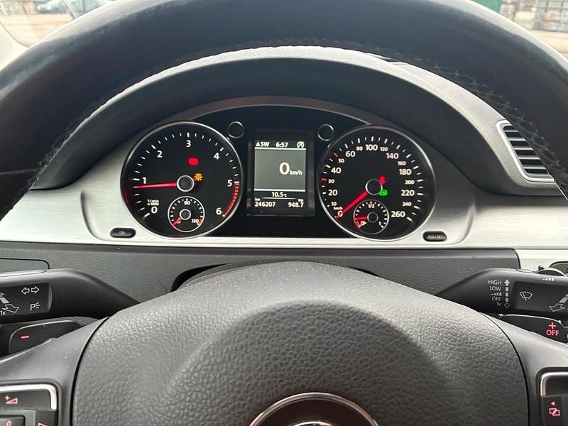 Gebraucht VW Passat R-line 170 PS (125 kW) 2011 Braun Kombi