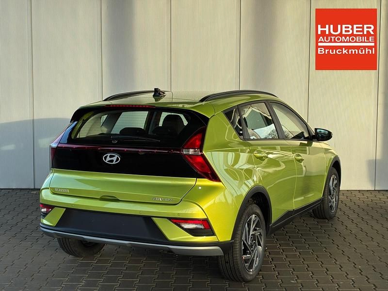 Neu Hyundai Bayon 90 PS (66 kW) 2025 Lucid lime SUV