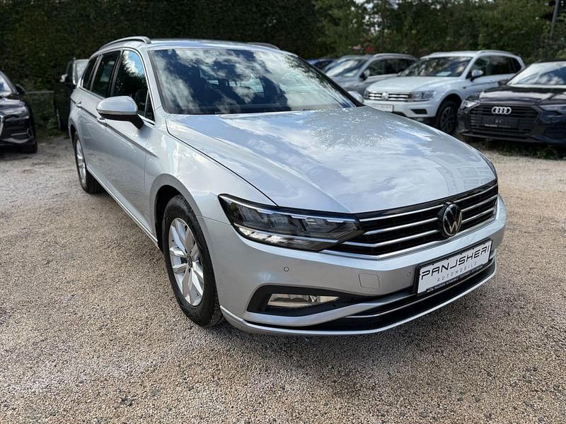 Scale silvermetallic (c7a) Gebraucht 2022 VW Passat Business Kombi | 19.499 € (Guter Preis) - Bild 1/4