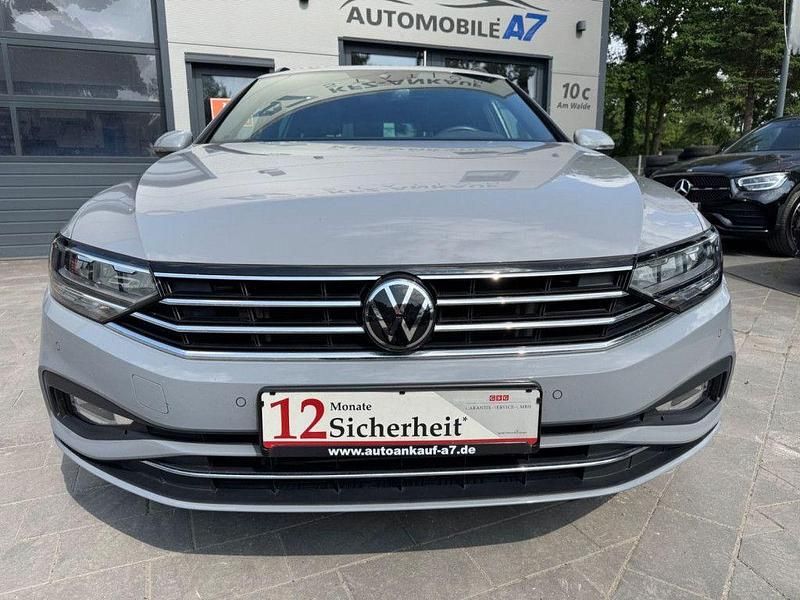 Grau Gebraucht 2023 VW Passat Business Kombi | 29.999 € (Fairer Preis) - Bild 1/4