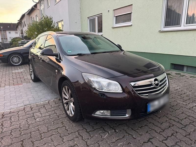 Braun Gebraucht 2012 Opel Insignia Edition Kombi | 2.300 € (Superpreis) - Bild 1/4