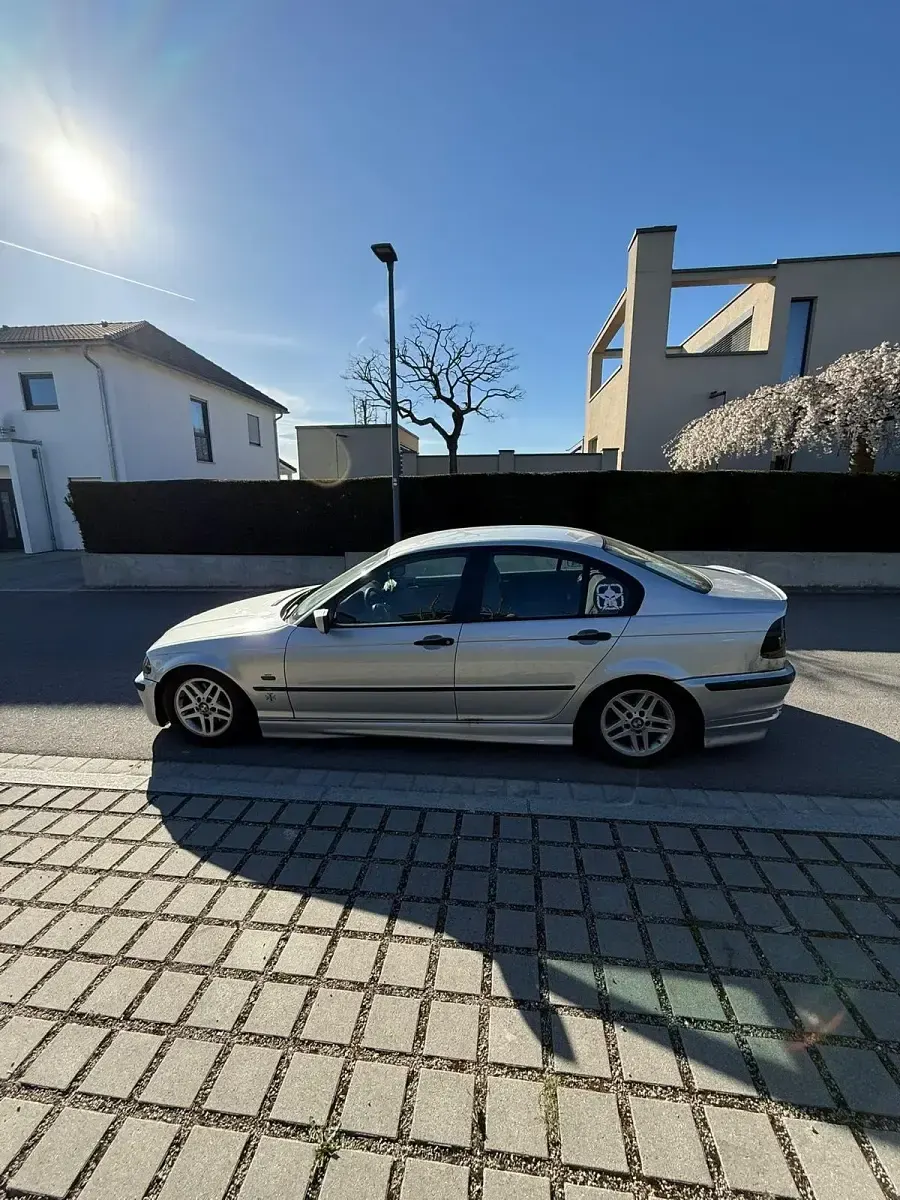 Gebraucht BMW 318 118 PS (86 kW) 2000 Silber Limousine