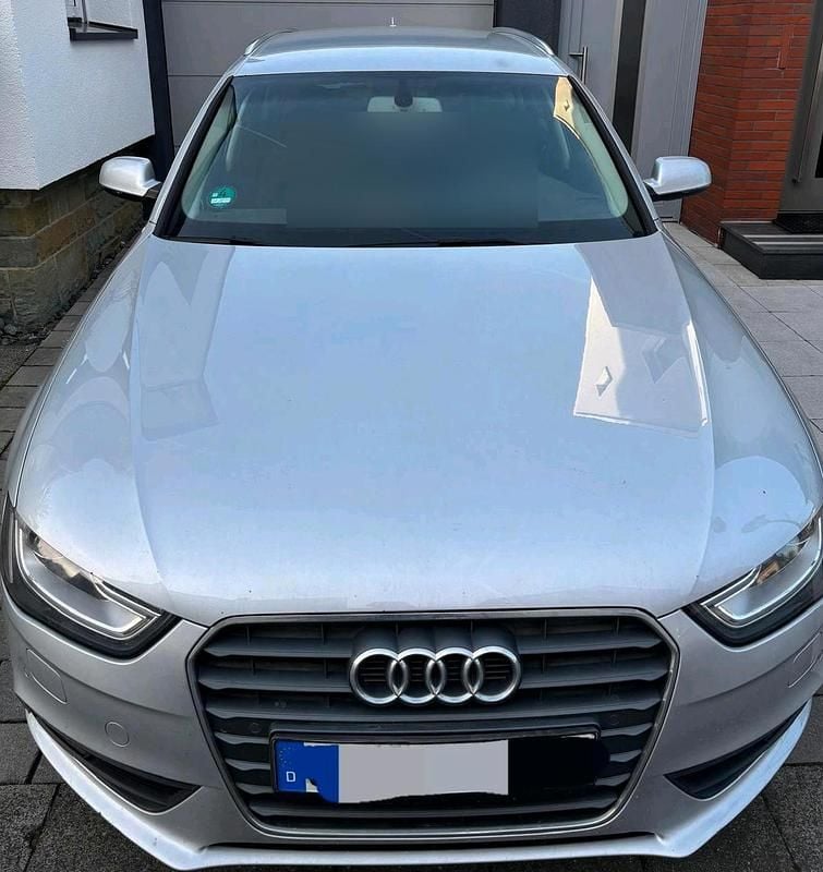 Silber Gebraucht 2013 Audi A4 Kombi | 7.800 € (Guter Preis) - Bild 1/4