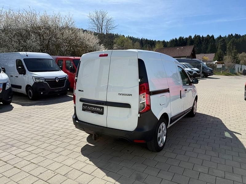 Gebraucht Dacia Dokker 90 PS (66 kW) 2019 Weiß Van / Kleinbus