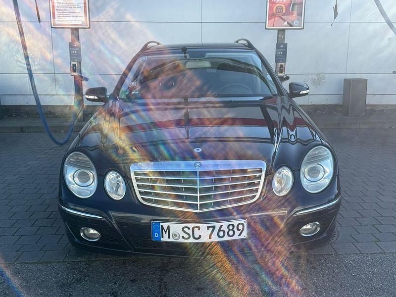 Blau Gebraucht 2008 Mercedes E220 Kombi | 2.990 € (Superpreis) - Bild 1/4