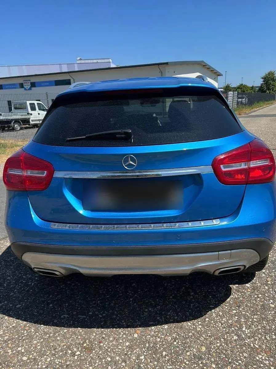 Gebraucht Mercedes CLA220 177 PS (130 kW) 2015 Blau Coupé